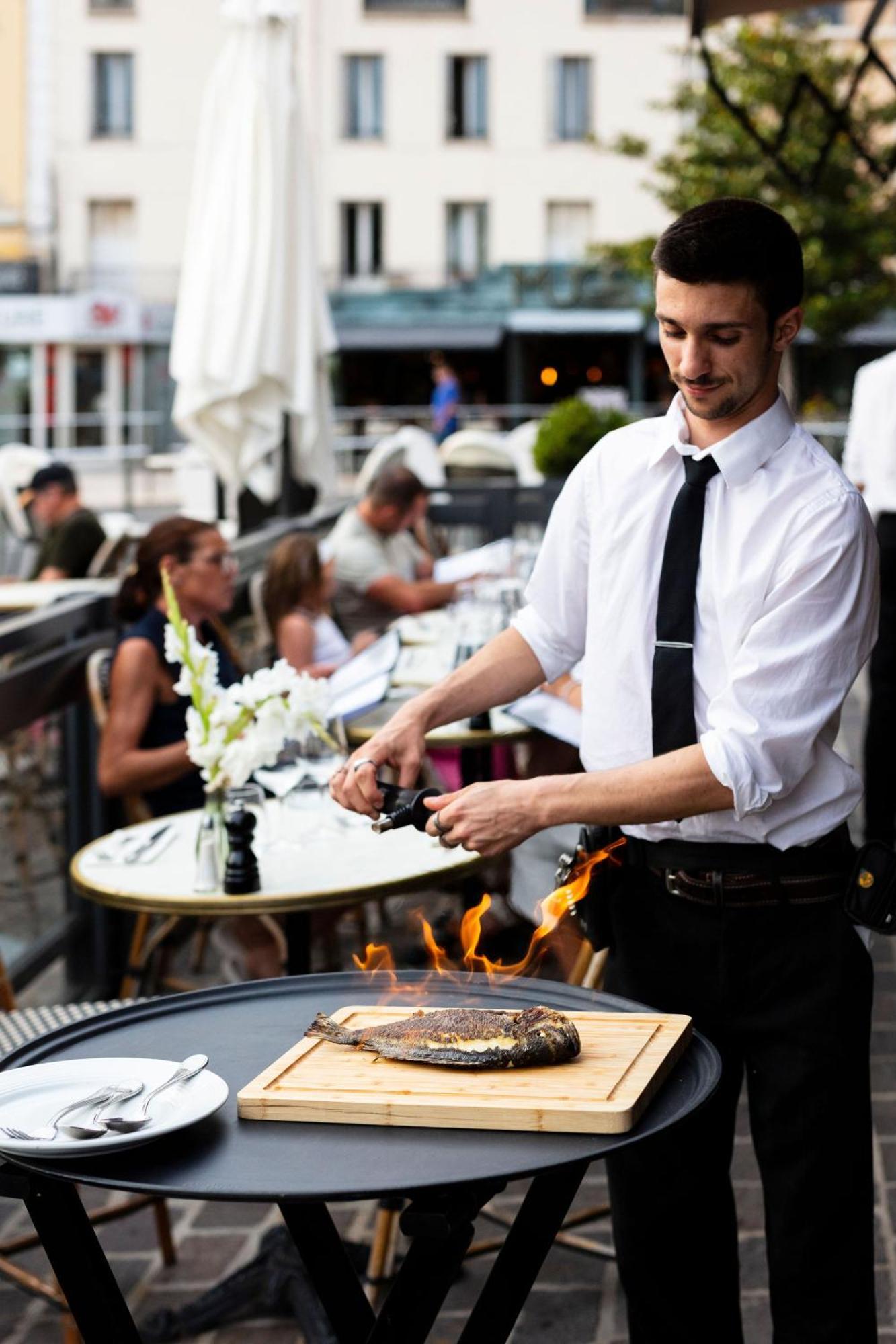 Hotel Restaurant Le Touring - Teritoria Saint-Raphaël Zewnętrze zdjęcie