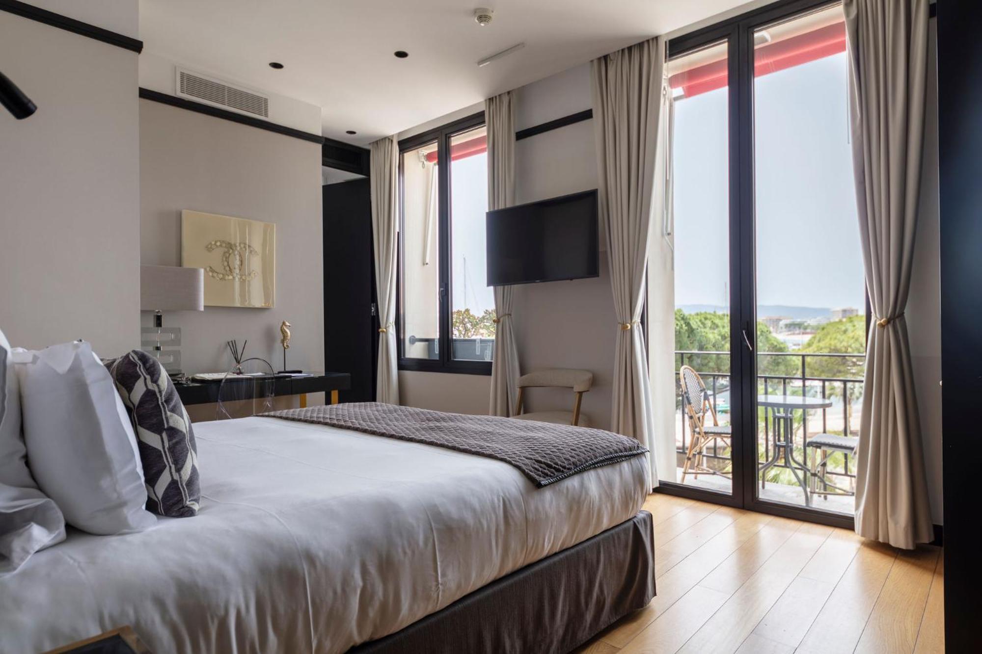 Hotel Restaurant Le Touring - Teritoria Saint-Raphaël Zewnętrze zdjęcie